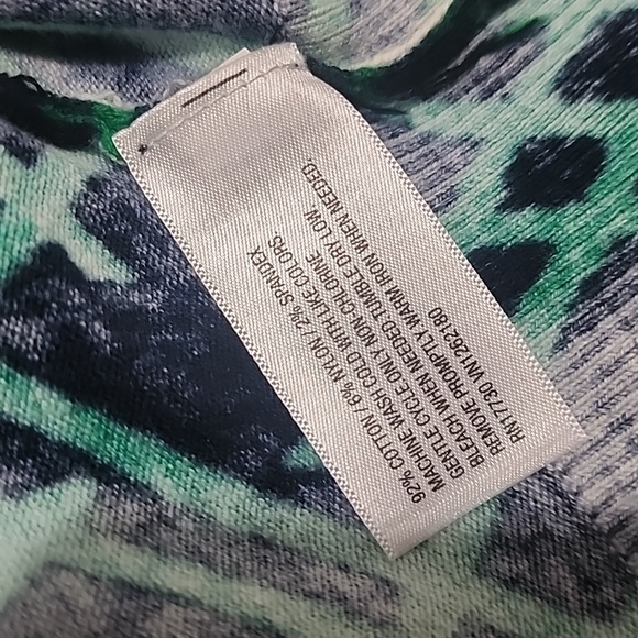 Merona Navy and Green Geometric Design Cardigan Sweater - Picture 8 of 8